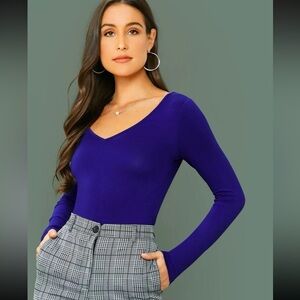 Blue V-neck Solid Fitted Tee